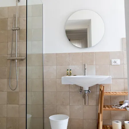 Il Casale Nel Parco 팜스테이 오스투니