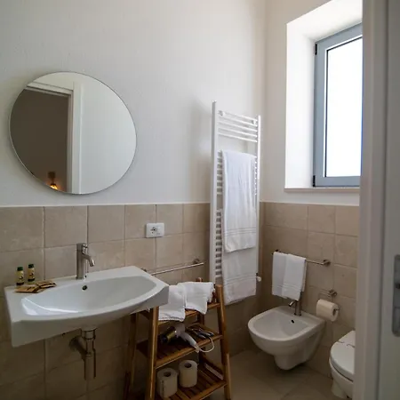 Il Casale Nel Parco 오스투니