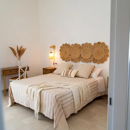 Il Casale Nel Parco 팜스테이 오스투니