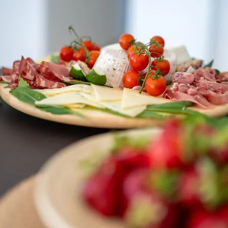 Il Casale Nel Parco 팜스테이 오스투니