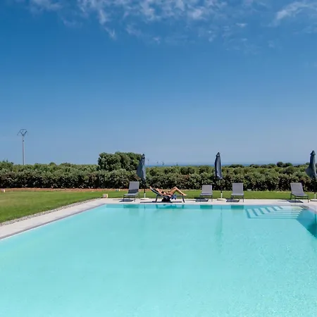 Il Casale Nel Parco オストゥーニ